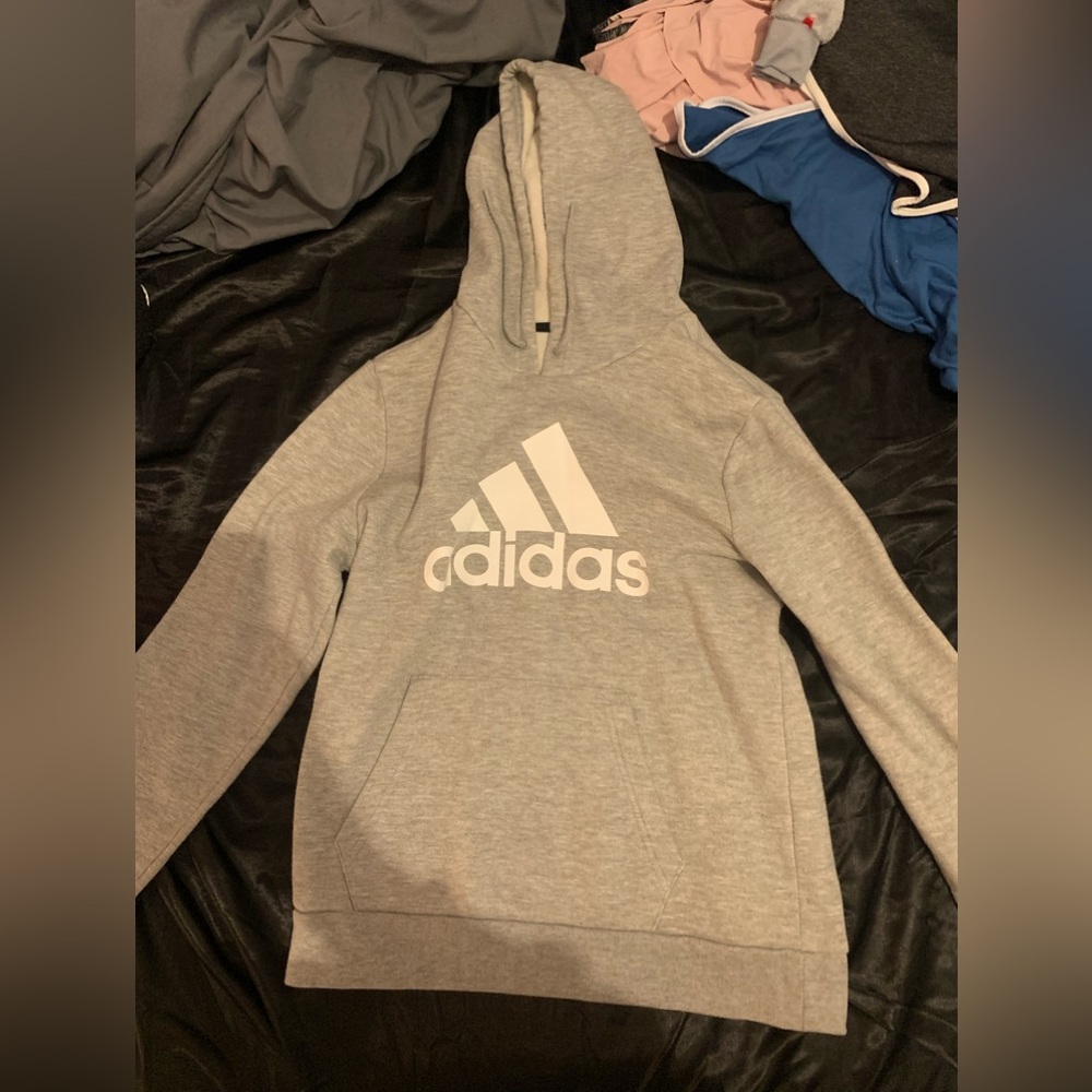 grey hoodie
